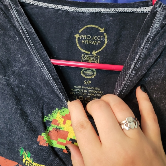 Nintendo Legend of Zelda Link Shirt - Picture 3 of 9